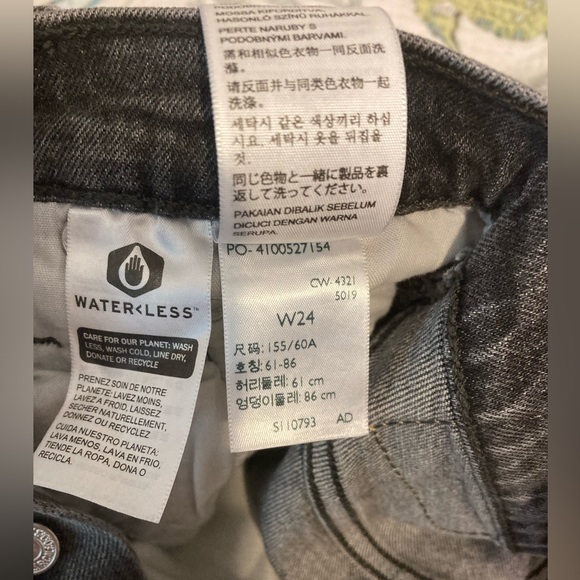 Levi’s 501 Shorts Distressed Black/grey - Picture 3 of 3